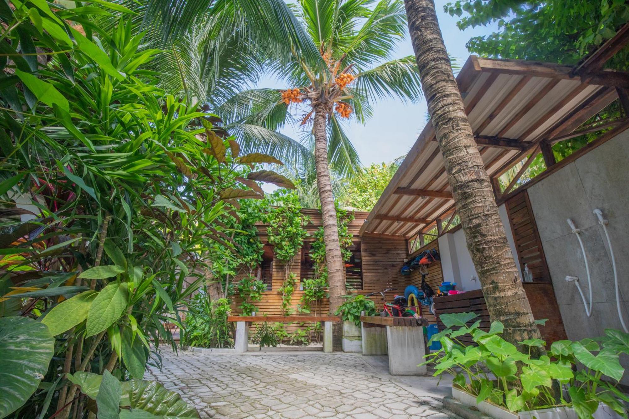 Dive Villa Thoddoo Extérieur photo